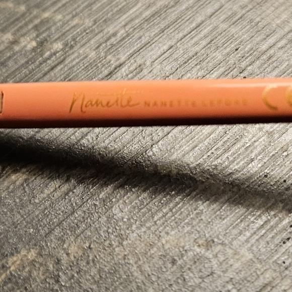 Nanette Lepore Coral With Gold Accent Sunglasses. - Picture 4 of 5